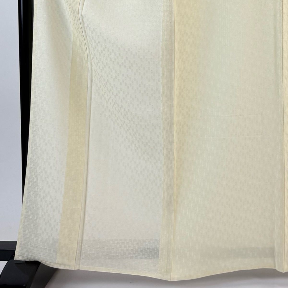 色無地 身丈163 cm 裄丈63 S 薄物 地紋 薄黄 正絹 秀品 一つ紋