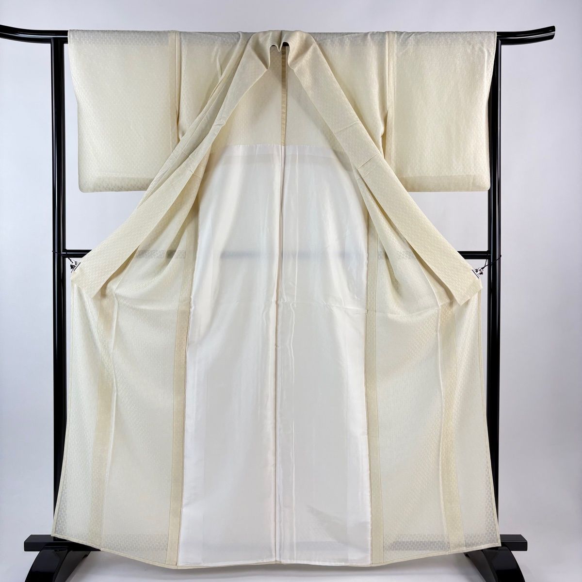  色無地 身丈163 cm 裄丈63 S 薄物 地紋 薄黄 正絹 秀品 一つ紋 色無地 着物