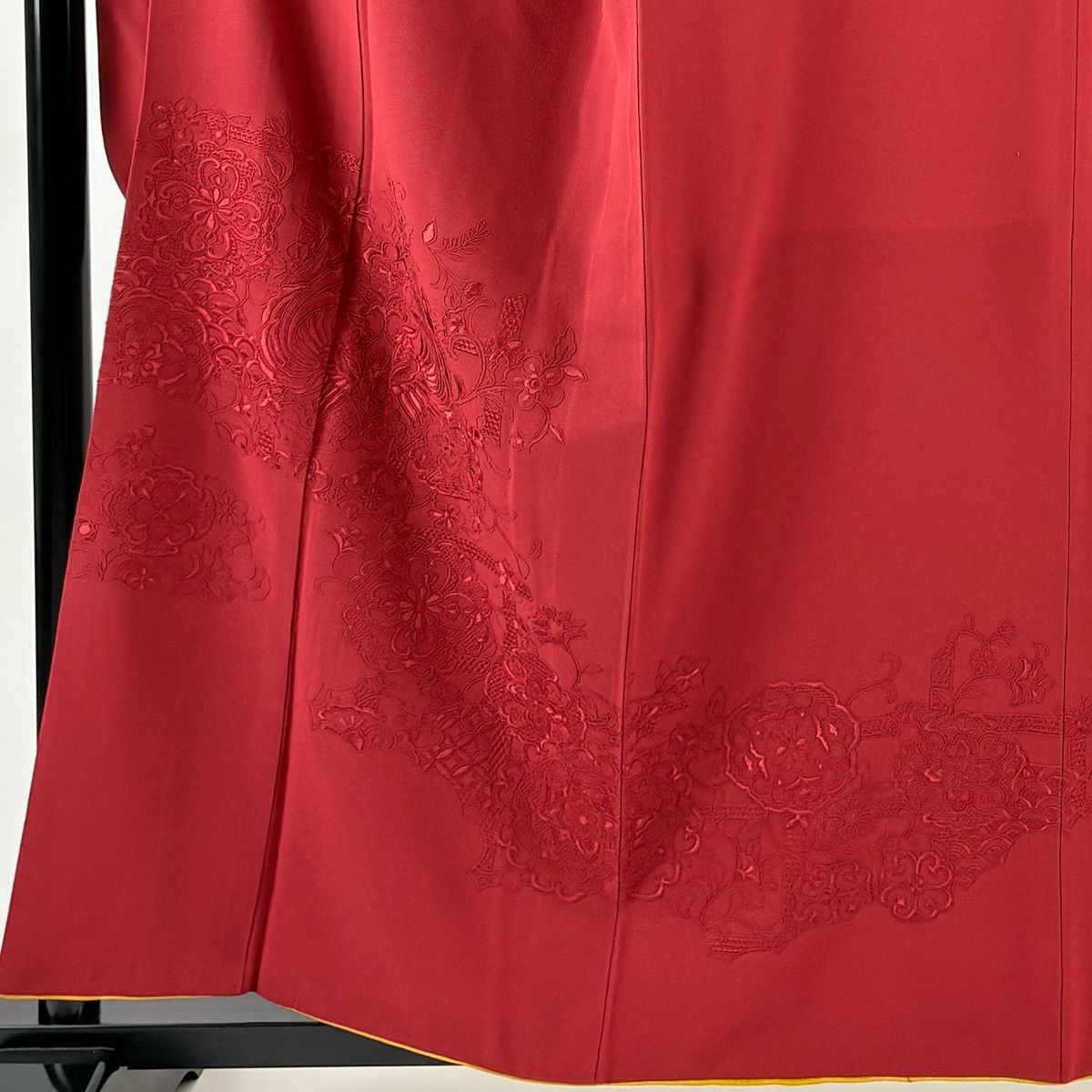 振袖 身丈158 cm 裄丈67.5 L 袷 向かい鳥 華文 刺繍 赤 正絹 秀品