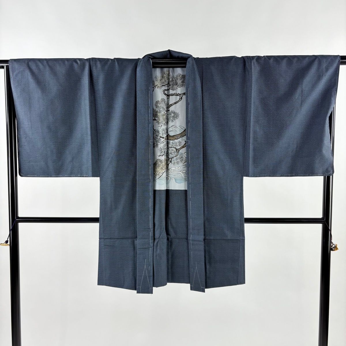  男着物 身丈93 cm 裄丈71 5 M 羽織 紬地 亀甲絣 青灰色 正絹 秀品 着物 着物 浴衣