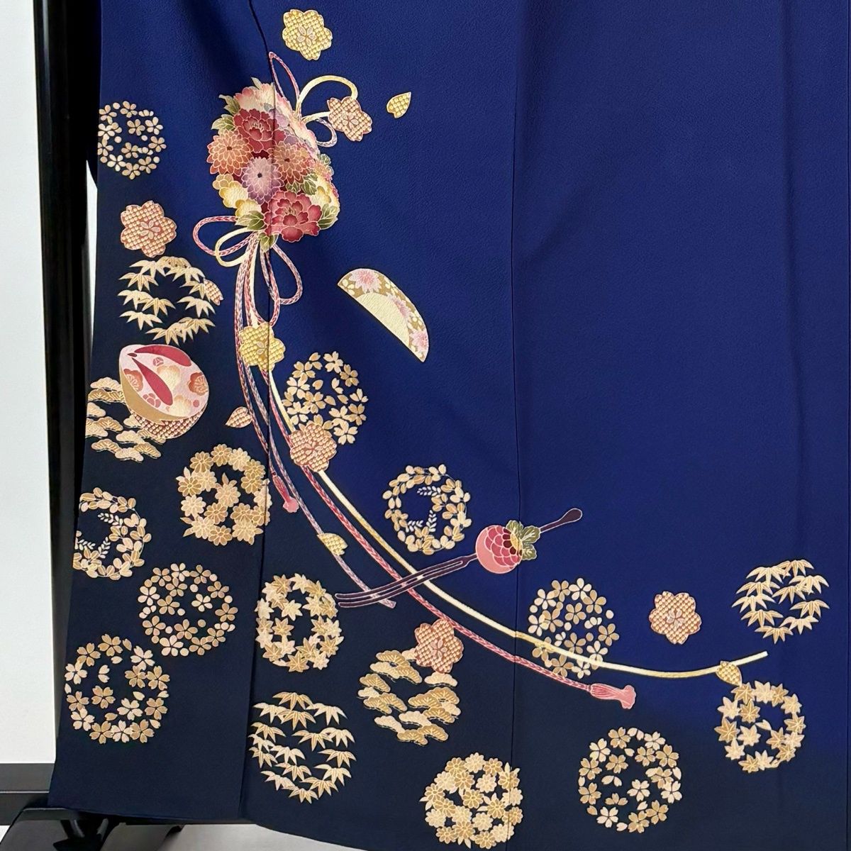 振袖 身丈163 cm 裄丈69 L 袷 やまと 薬玉 簪 紺色 正絹 秀品