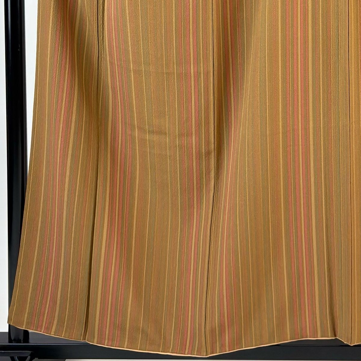 小紋 身丈156 cm 裄丈64 M 袷 縦縞 山吹茶色 正絹 秀品