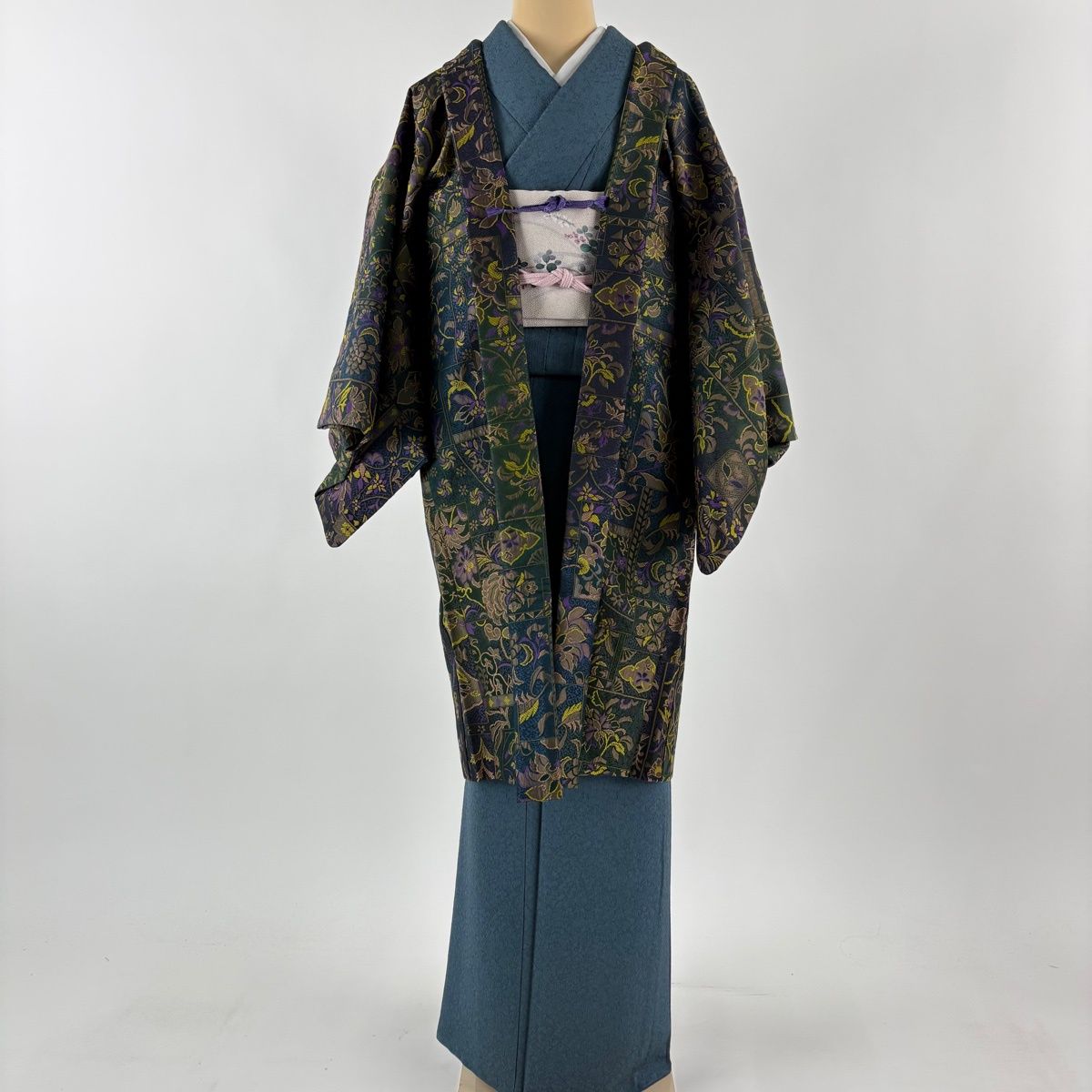 羽織 身丈101 cm 裄丈65.5 M 三重織 花唐草 幾何学模様 深緑 正絹 秀品