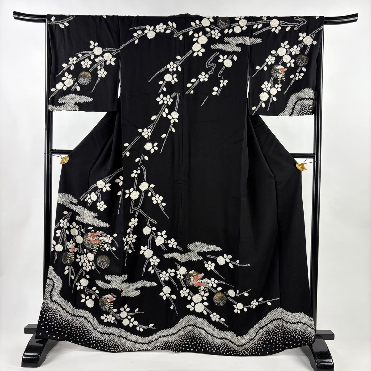 訪問着 身丈164 cm 裄丈65.5 M 袷 花筏 ヱ霞 刺繍 絞り 黒 正絹 秀品