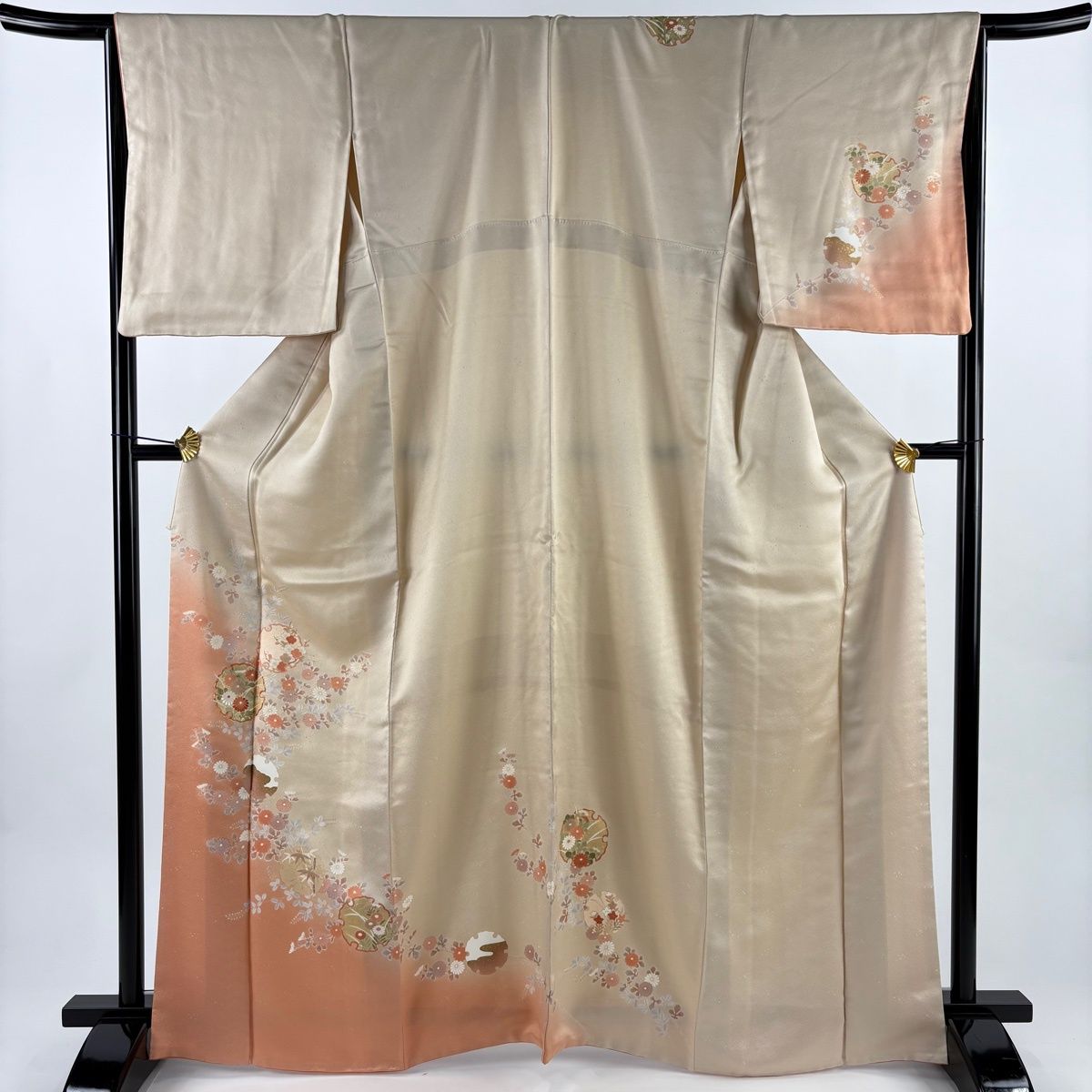 訪問着 身丈166 cm 裄丈66 M 袷 雪輪 草花 金糸 金彩 ベージュ 正絹 秀品