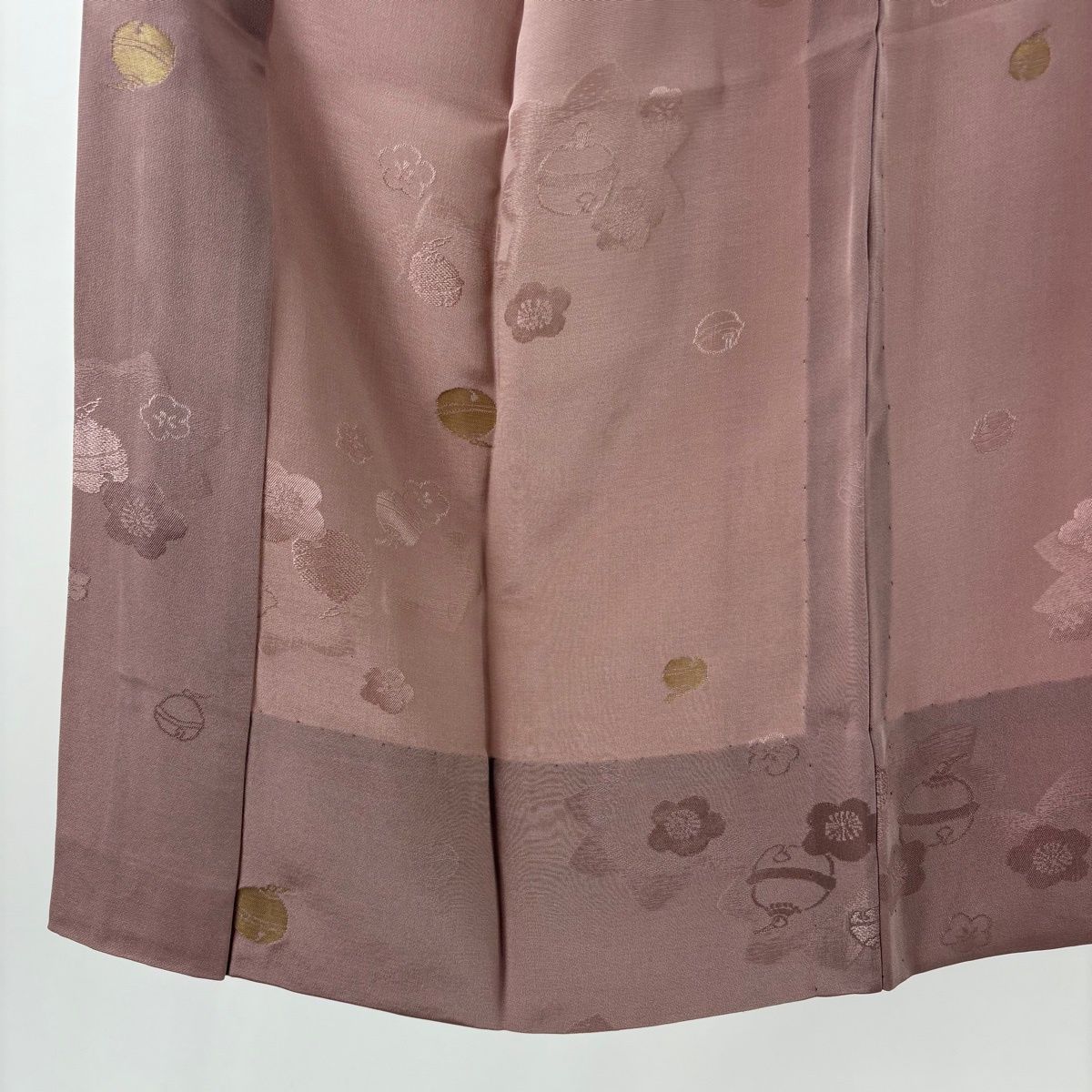 長襦袢 身丈123 cm 裄丈65.5 M 鈴 梅 金糸 薄小豆 正絹 秀品