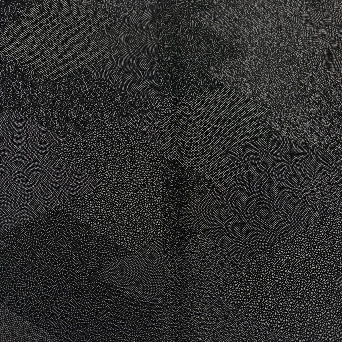 美品】 江戸小紋 身丈167cm 裄丈62cm S 袷 松皮菱 寄せ柄 黒灰 正絹 秀