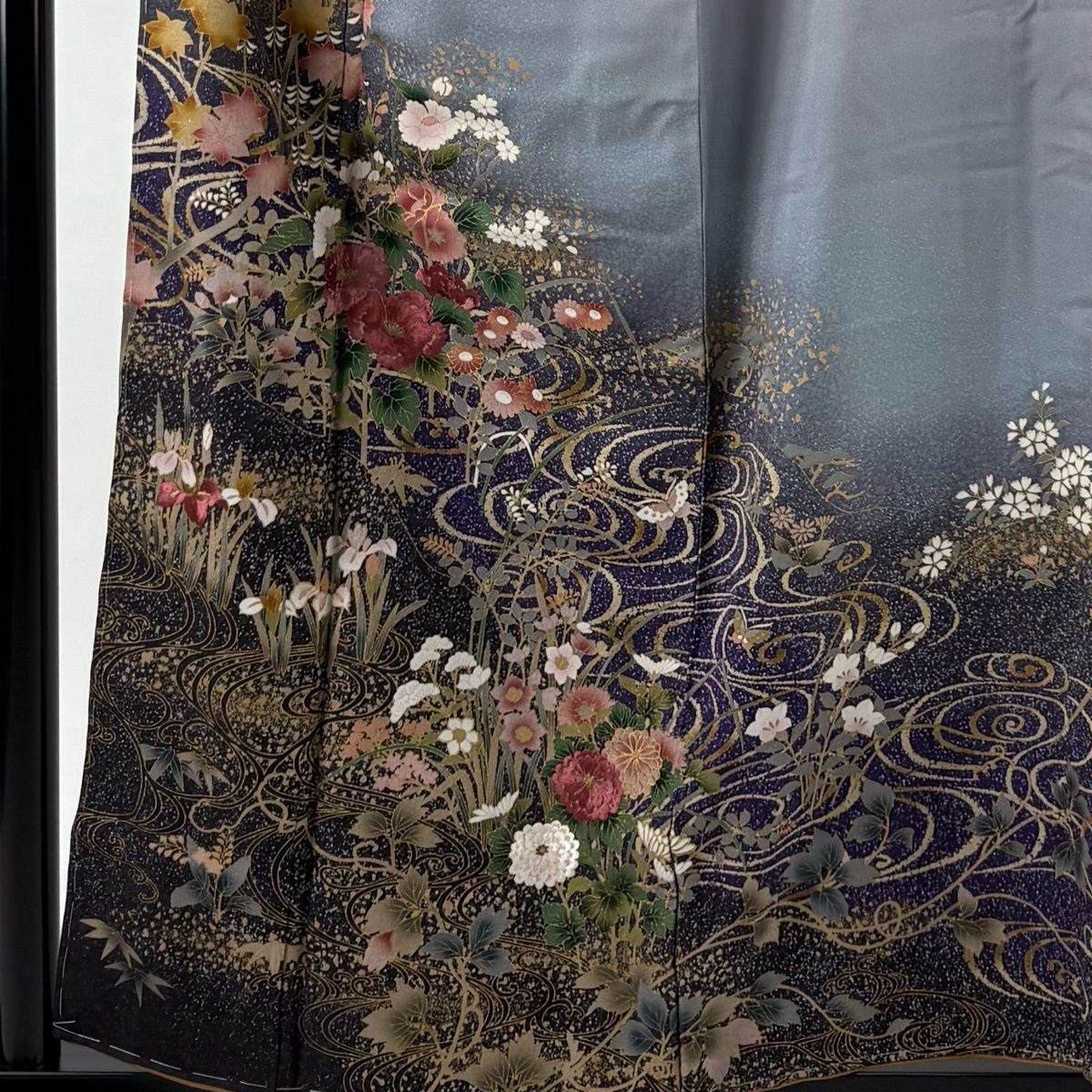 訪問着 身丈156 cm 裄丈65.5 M 袷 牡丹 流水 金糸 刺繍 灰紫 正絹 秀品