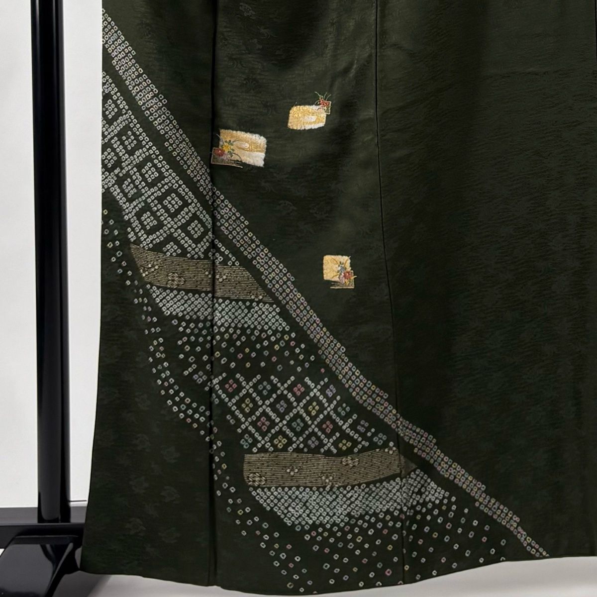 付下げ 身丈162.5 cm 裄丈67 M 袷 草花 ヱ霞 金糸 絞り 深緑 正絹 秀品