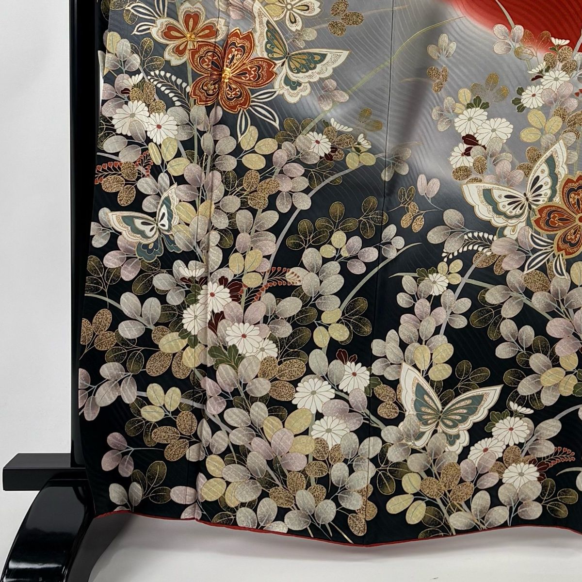 振袖 身丈166.5 cm 裄丈67.5 L 袷 蝶 桜 金糸 金銀彩 赤 正絹 秀品
