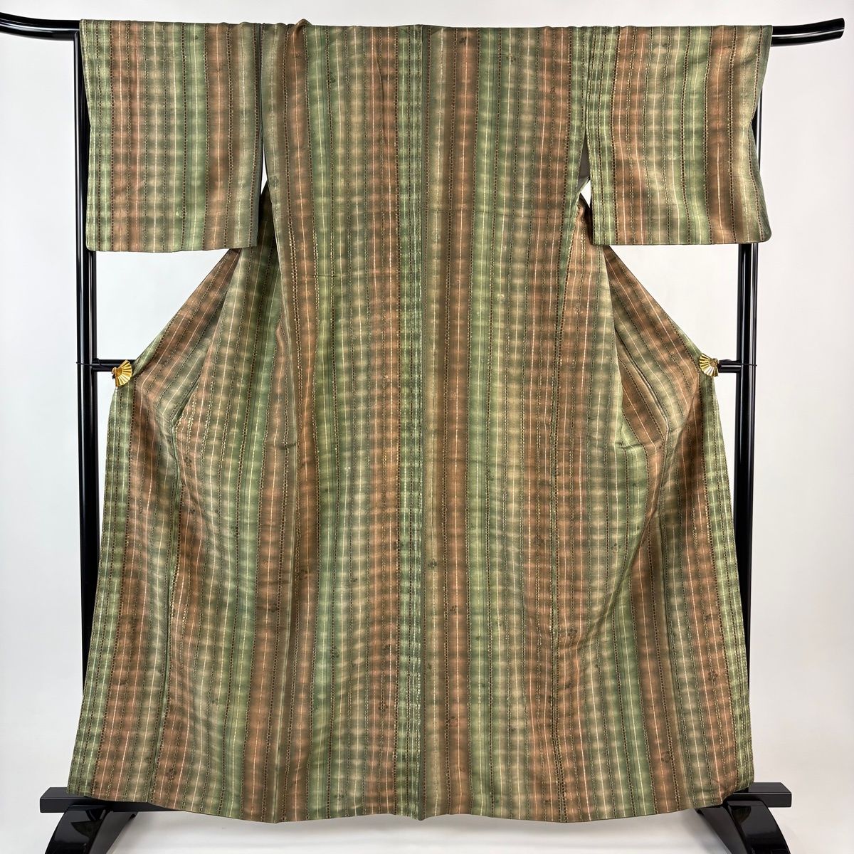 小紋 身丈161.5 cm 裄丈67.5 L 袷 紬地 縞 梅 絞り ぼかし 灰緑 正絹 秀品