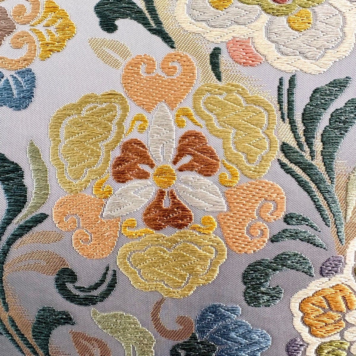 袋帯 花唐草 立涌宝異文 唐織 箔 灰色 六通 正絹