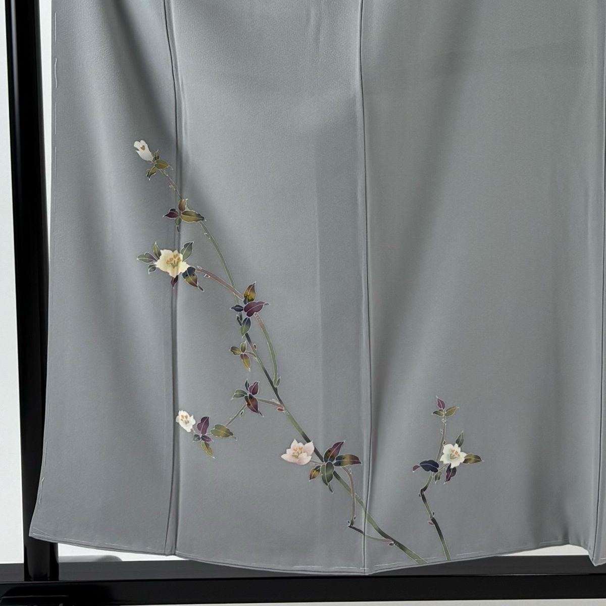付下げ 身丈157 cm 裄丈66.5 M 袷 百貫 落款 草花 灰色 正絹