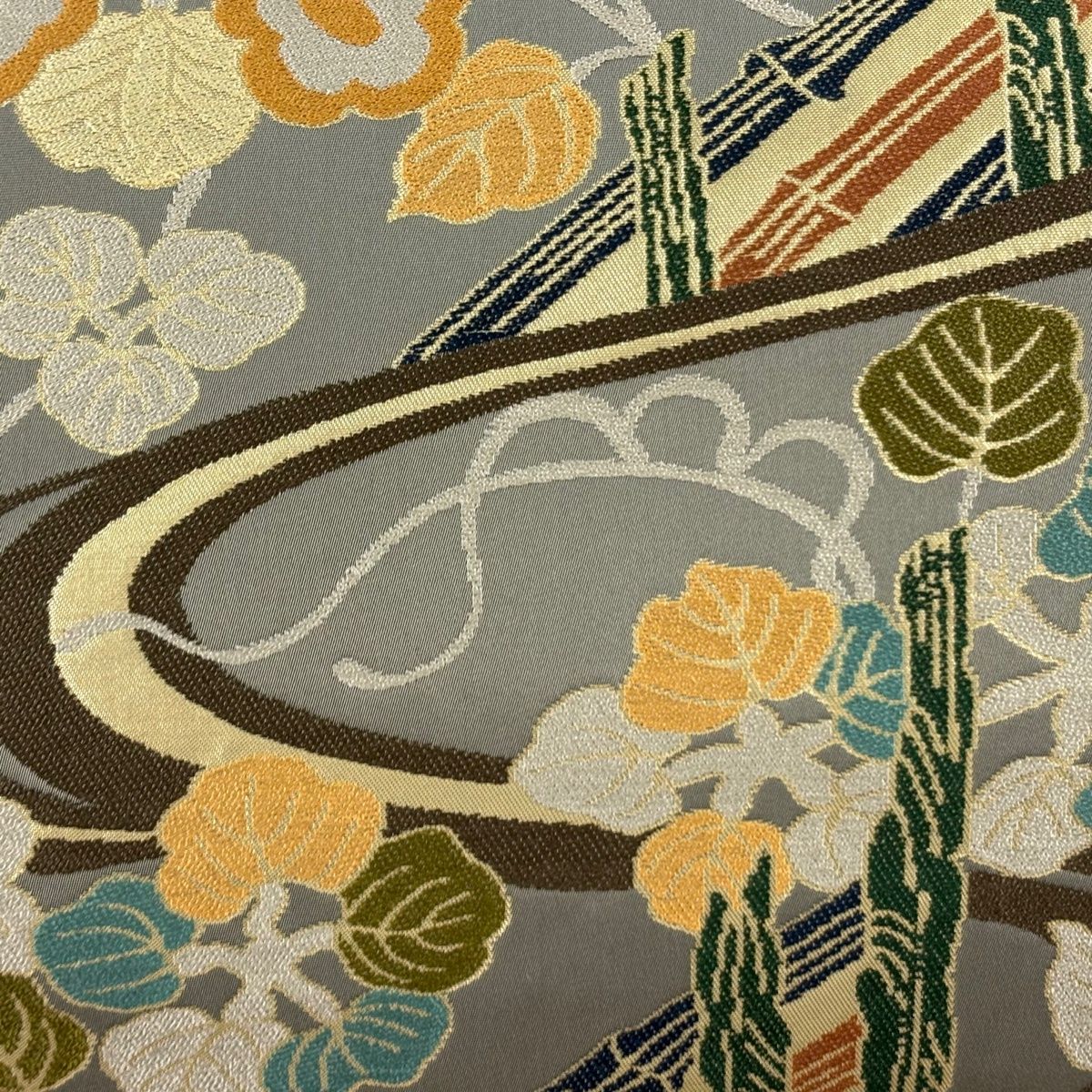 袋帯 白綾苑大庭 落款 関西仕立て 草花 流水 箔 灰色 六通 正絹