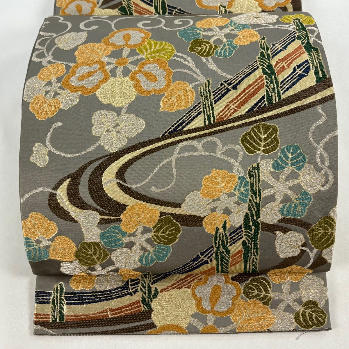 袋帯 白綾苑大庭 落款 関西仕立て 草花 流水 箔 灰色 六通 正絹