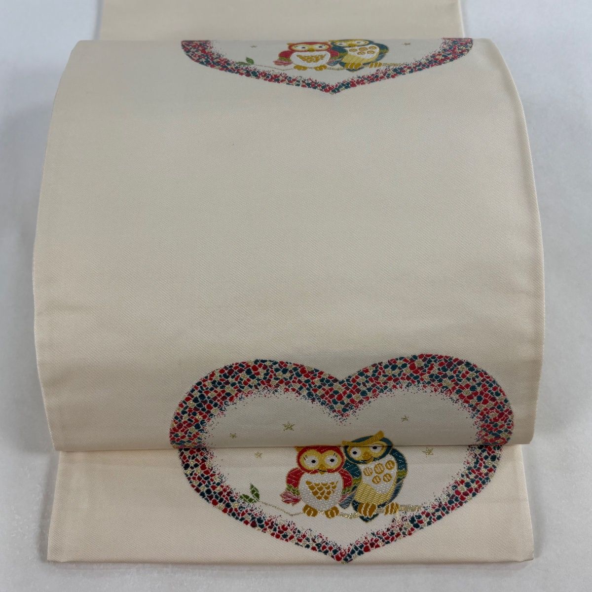 袋帯 フクロウ ハート 箔 クリーム お太鼓柄 正絹