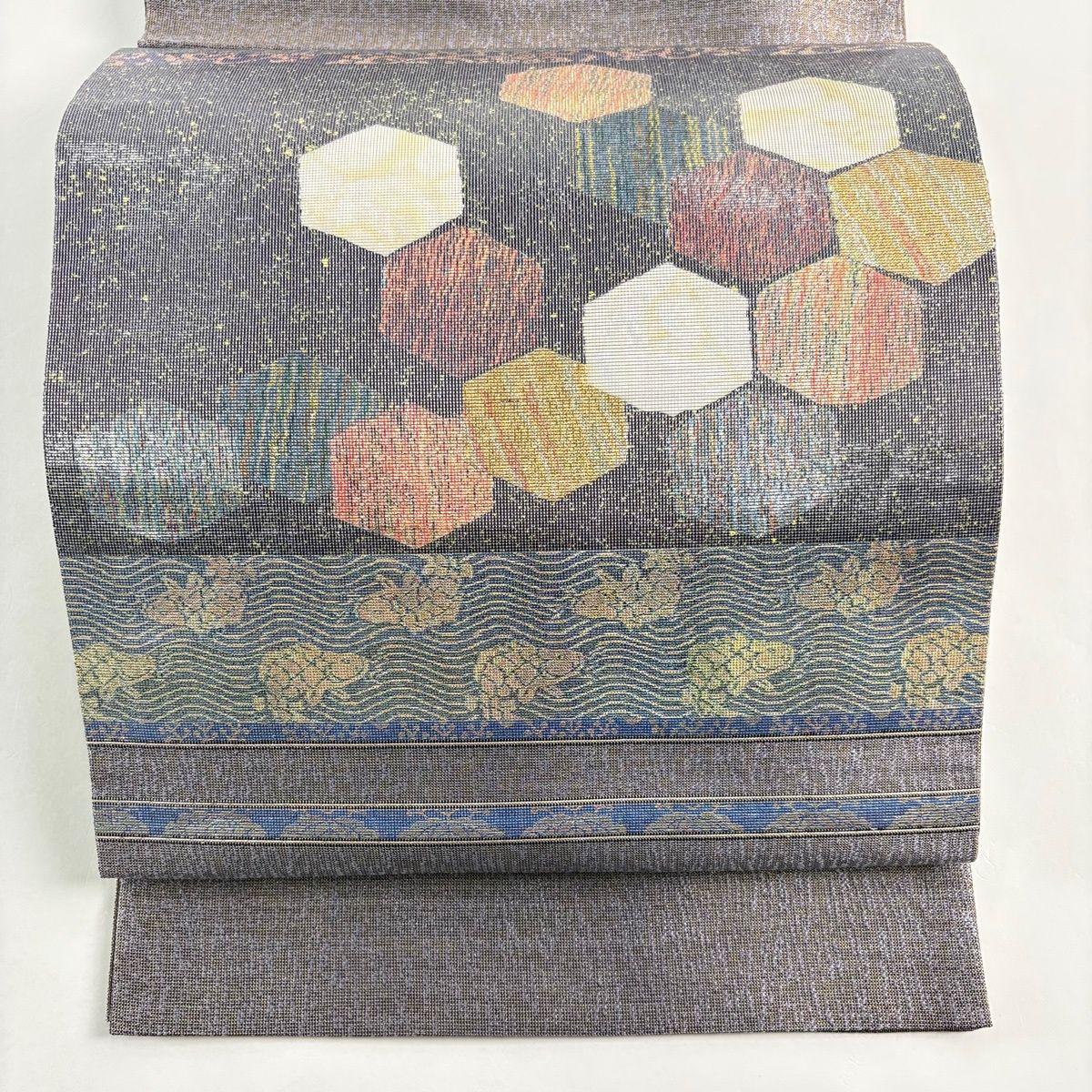 袋帯 秀品 亀甲 荒磯 箔 灰紫 お太鼓柄 正絹