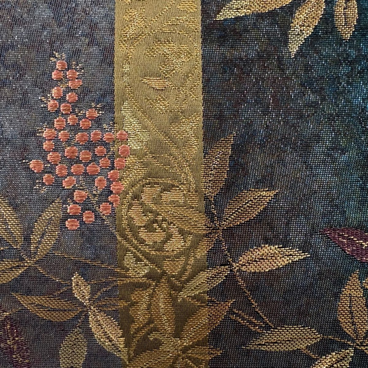 袋帯 秀品 南天 花唐草 金糸 箔 茶紫 六通 正絹