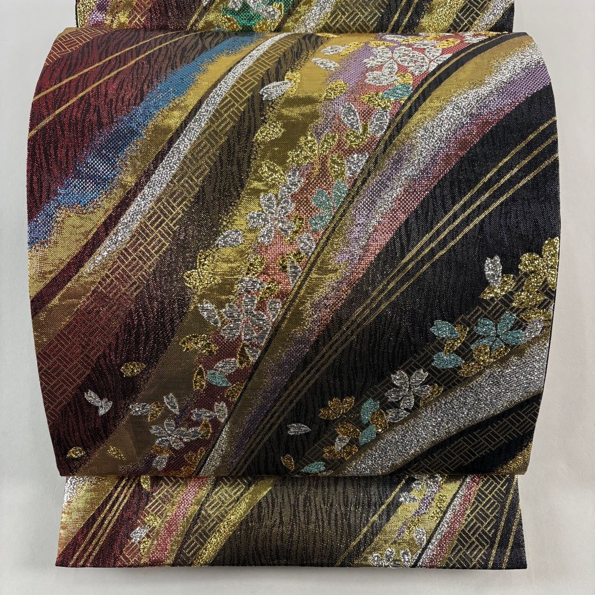 袋帯 秀品 振袖向き 桜 網代文 箔 黒 六通 正絹
