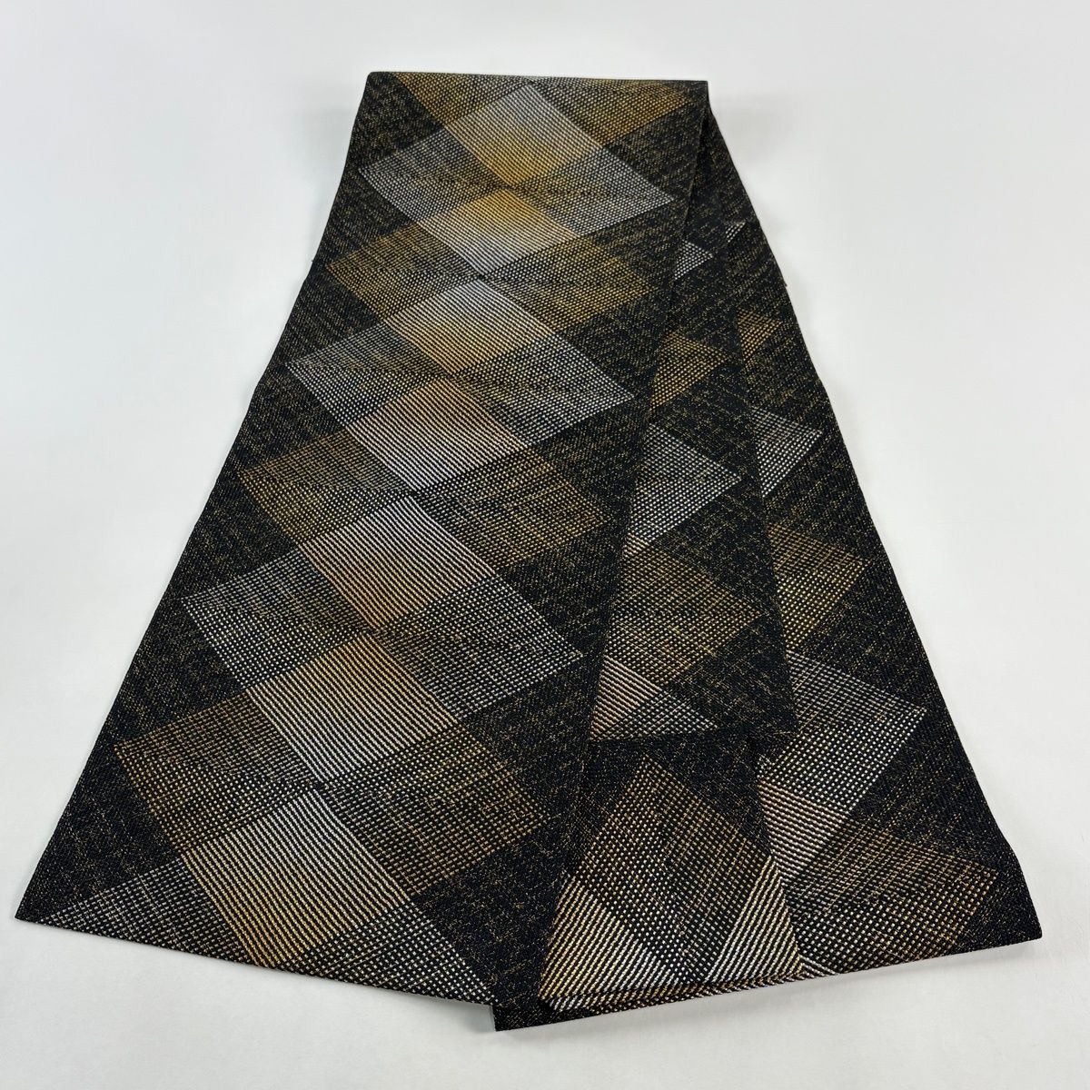 美品】 名古屋帯 秀品 八寸名古屋帯 松葉仕立て 菱文 金銀糸 組織 黒