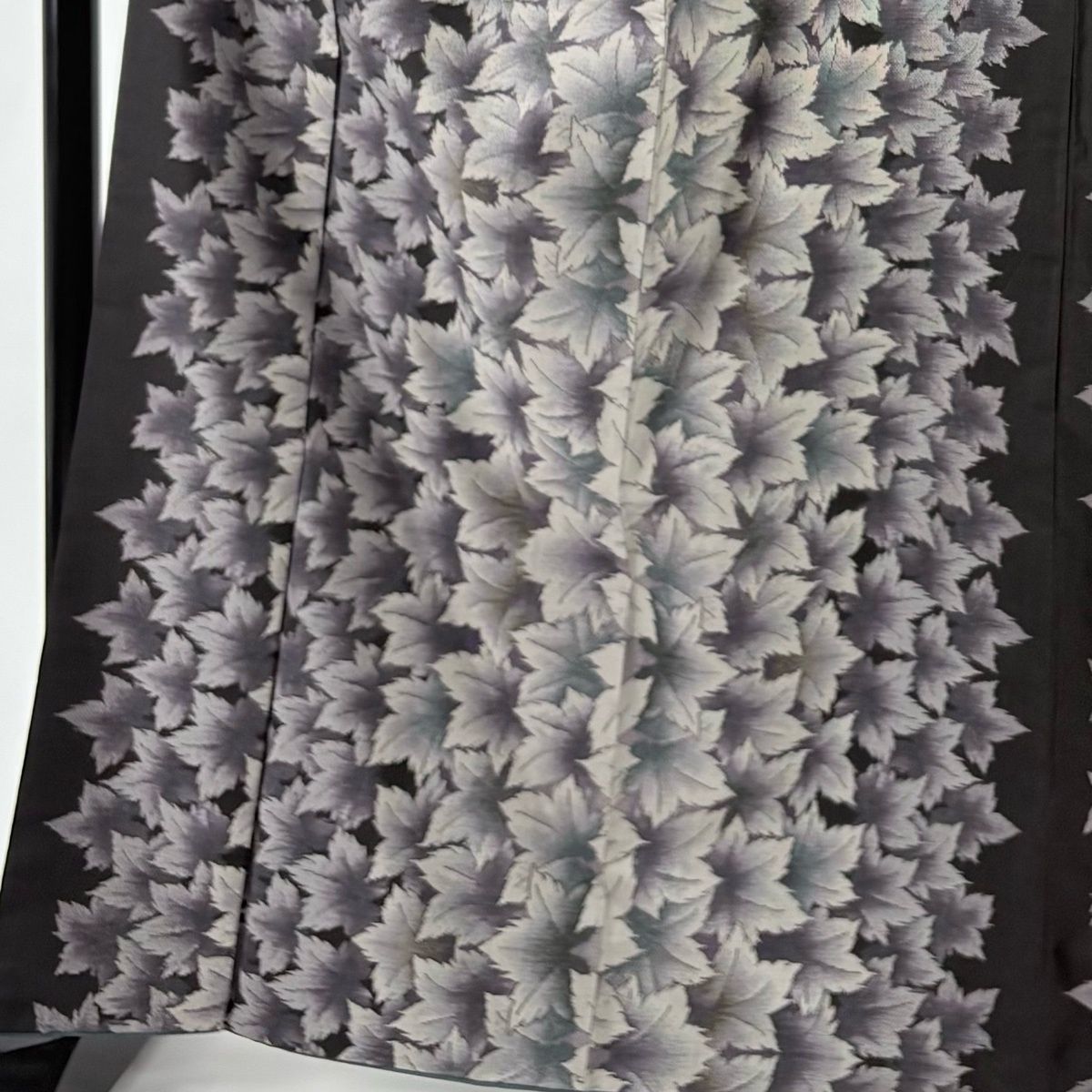 大島紬 身丈166.5 cm 裄丈67.5 L 袷 証紙 葉柄 墨色 正絹 名品