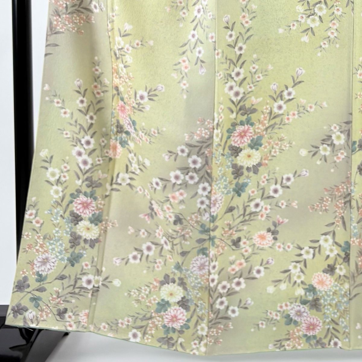 小紋 身丈162 cm 裄丈66.5 M 袷 草花 金彩 ぼかし 抹茶色 正絹 名品