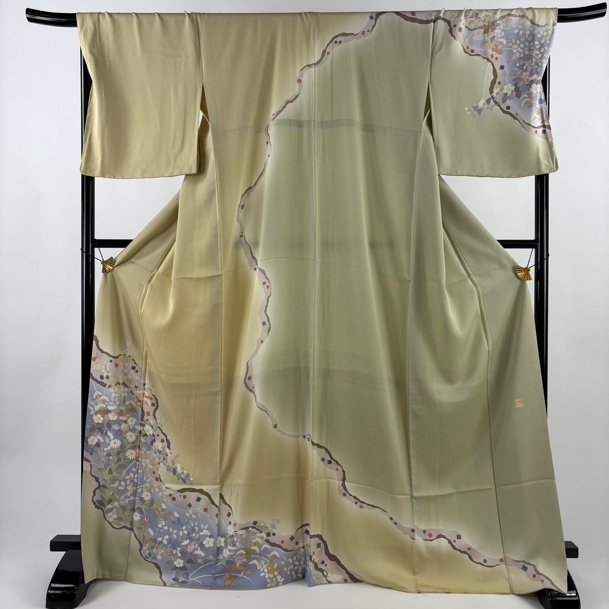 訪問着 身丈170 cm 裄丈69 L 袷 落款 草花 ぼかし 金彩 ベージュ 正絹 名品