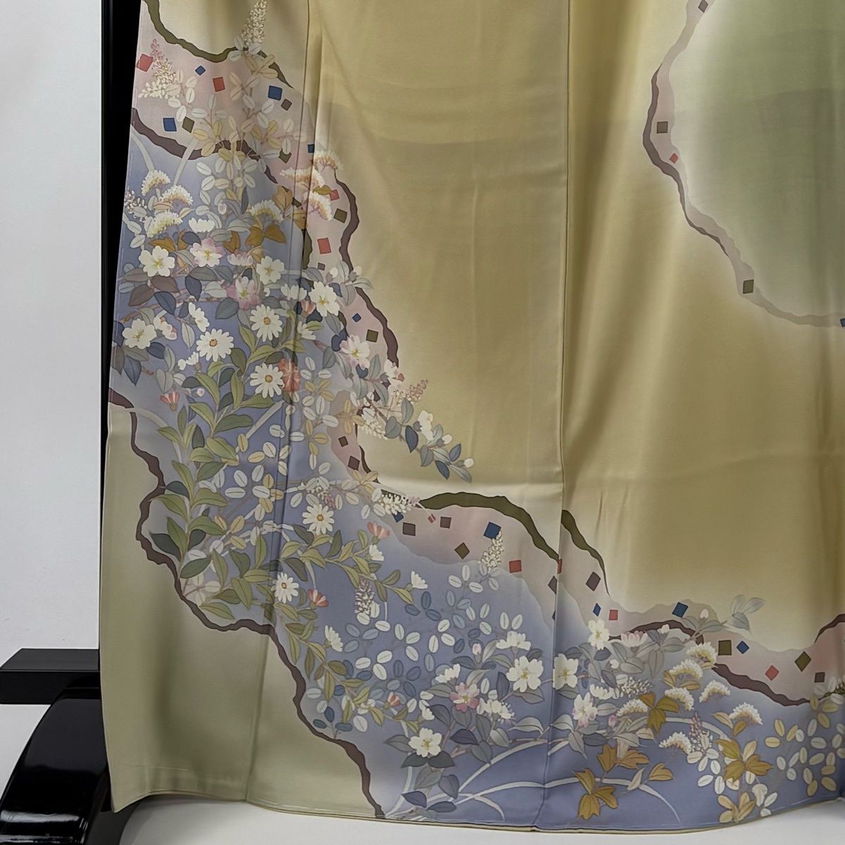 訪問着 身丈170 cm 裄丈69 L 袷 落款 草花 ぼかし 金彩 ベージュ 正絹