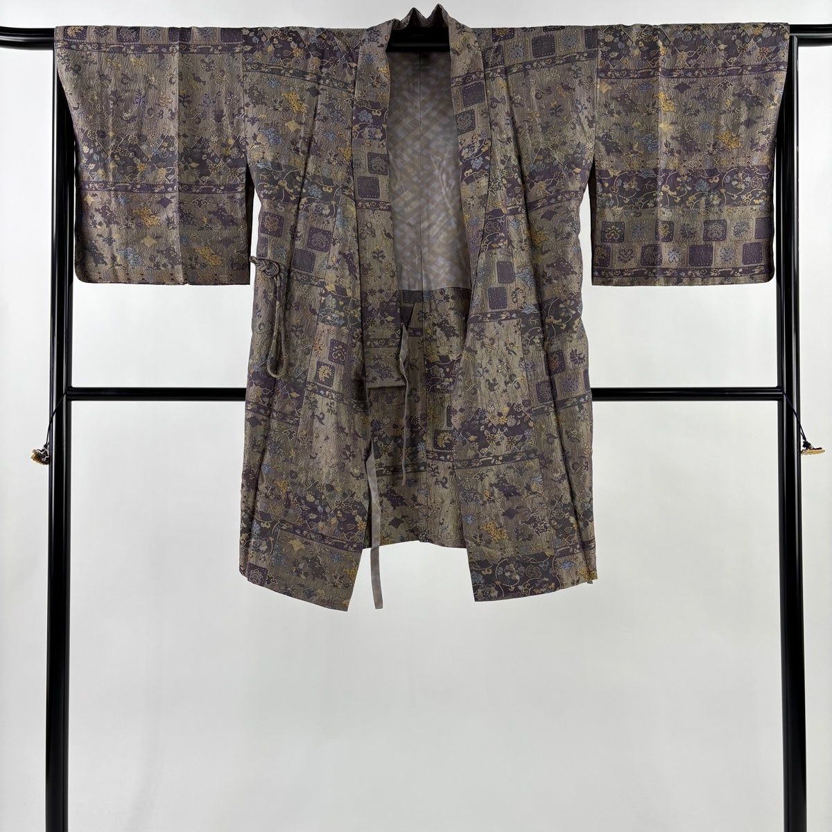道中着 身丈98 cm 裄丈66.5 M 和装コート 着物衿 花唐草 動物 灰紫 正絹 きちんと感 羽織 
