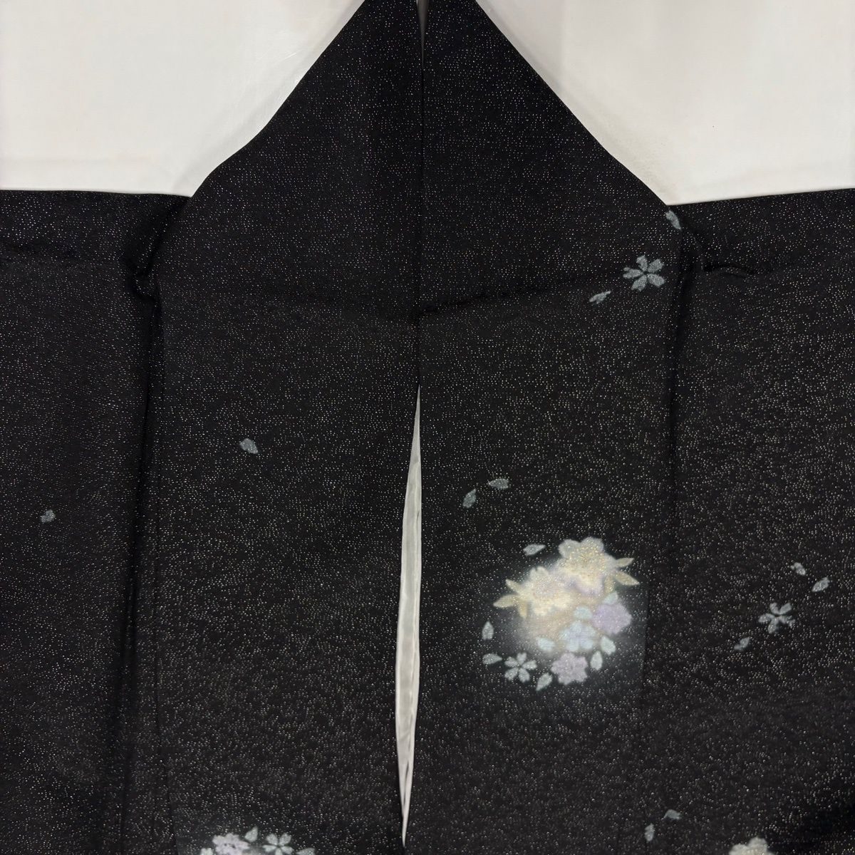 小紋 身丈168.5 cm 裄丈67 M 袷 桜 花びら 銀通し 金彩 黒 正絹 小紋 着物 着物 浴衣