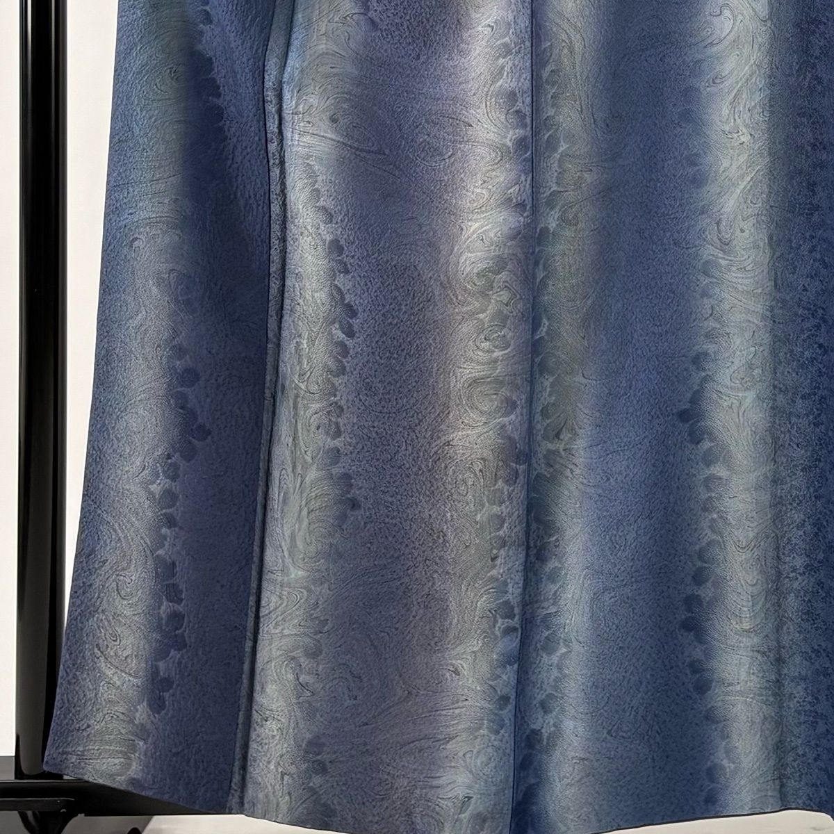 小紋 身丈160 cm 裄丈69 L 袷 墨流し 地紋 ぼかし 藍色 正絹 名品