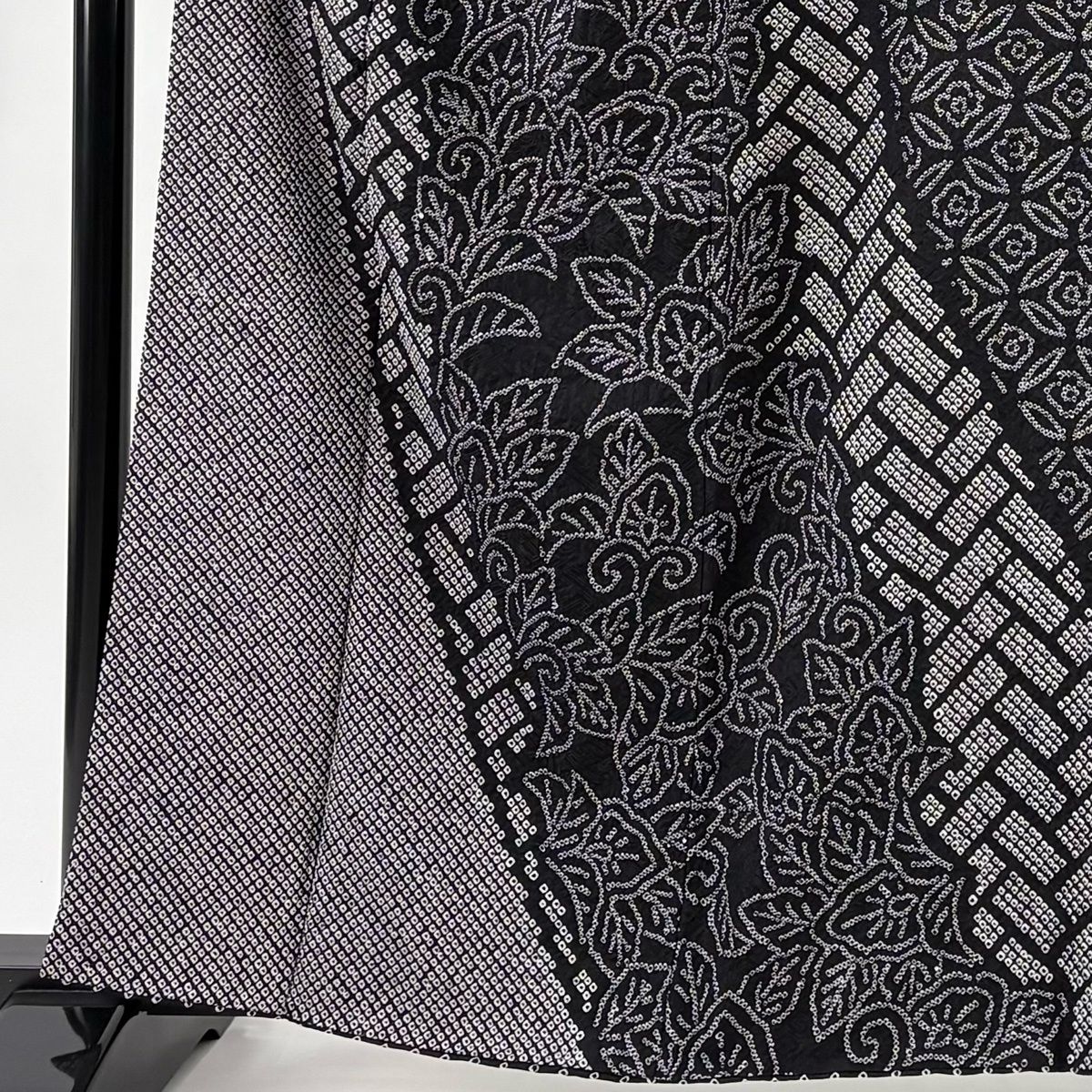 訪問着 身丈160 cm 裄丈67 M 袷 草花 檜垣文 総絞り 黒 正絹