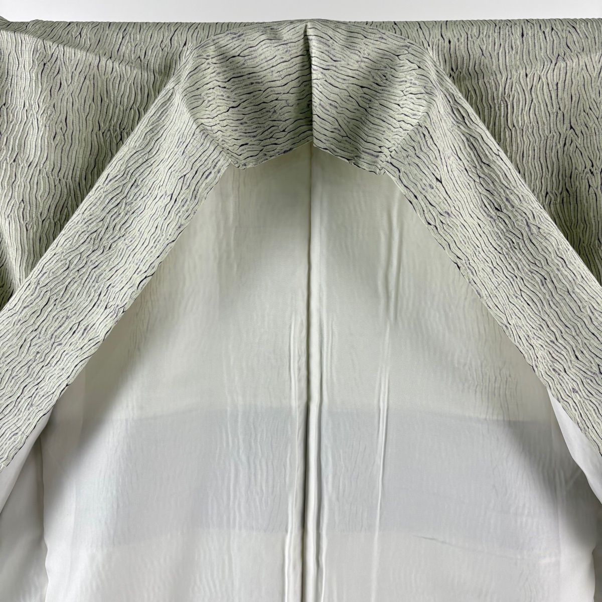  小紋 身丈166.5 cm 裄丈68 L 袷 開き名古屋セット 幾何学 絞り 薄緑 正絹 小紋 着物