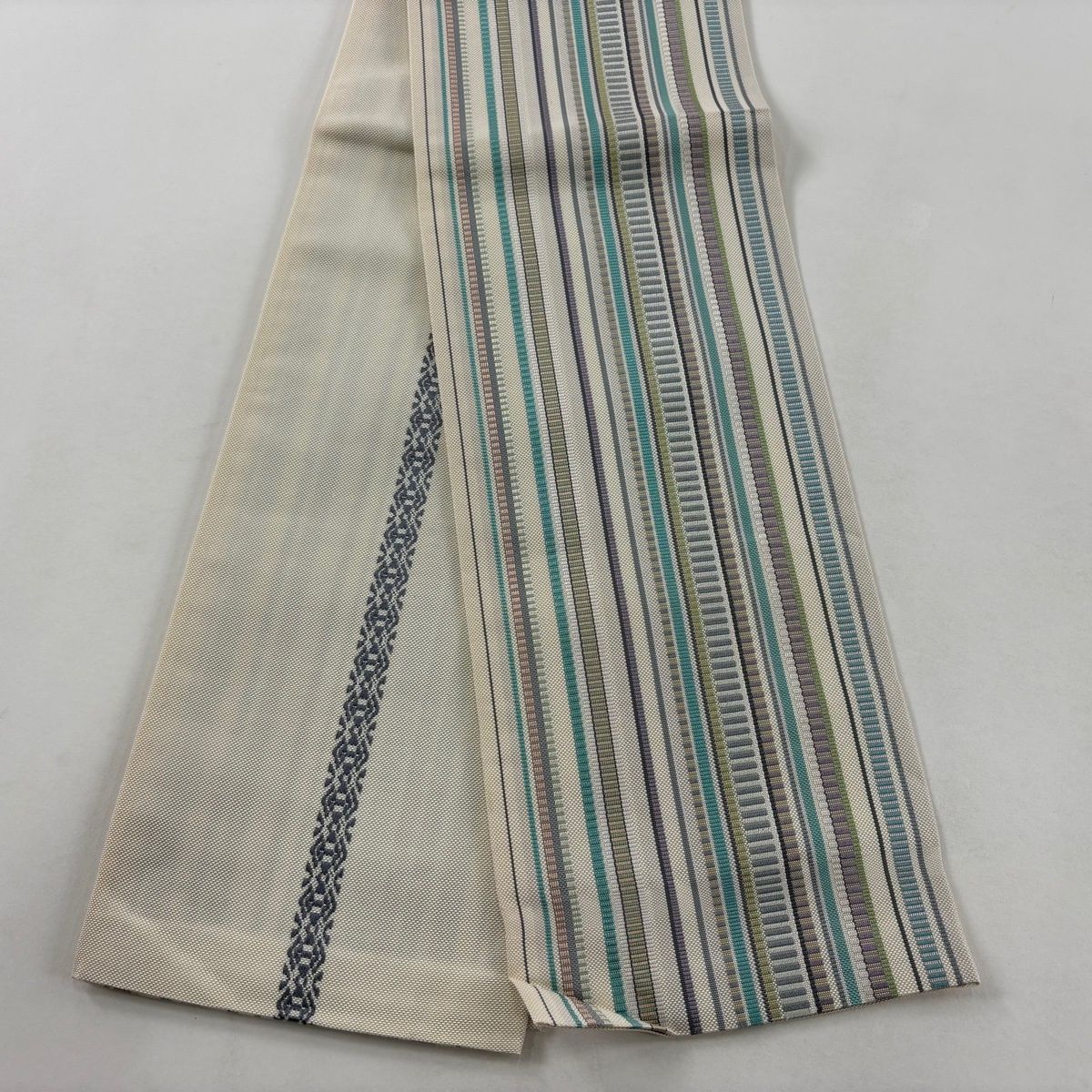 半幅帯 名品 匠悦 縞 幾何学模様 クリーム 正絹