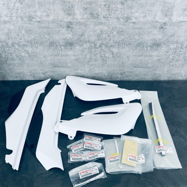 ヤマハ セロー250 エアロ 4点セット サイドカバー 3 C 5 21711 30 スクープ 2137 X 00 YAMAHA オートバイ パーツ 515191