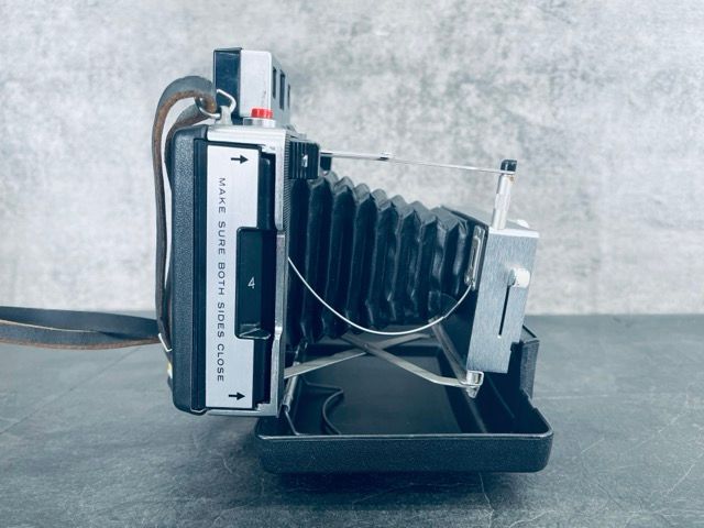 ポラロイド カメラ