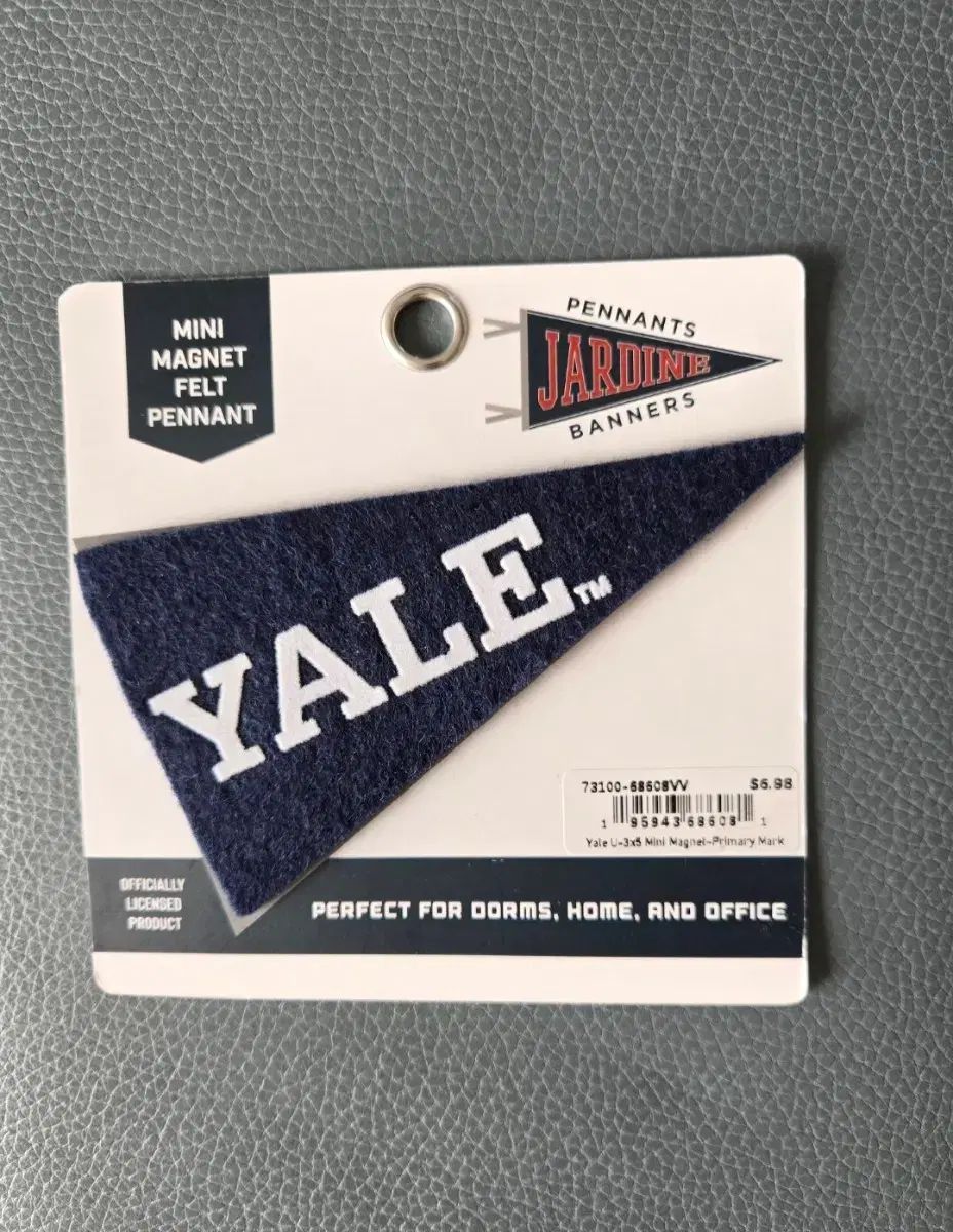 アメリカ イェール大学 ペナント