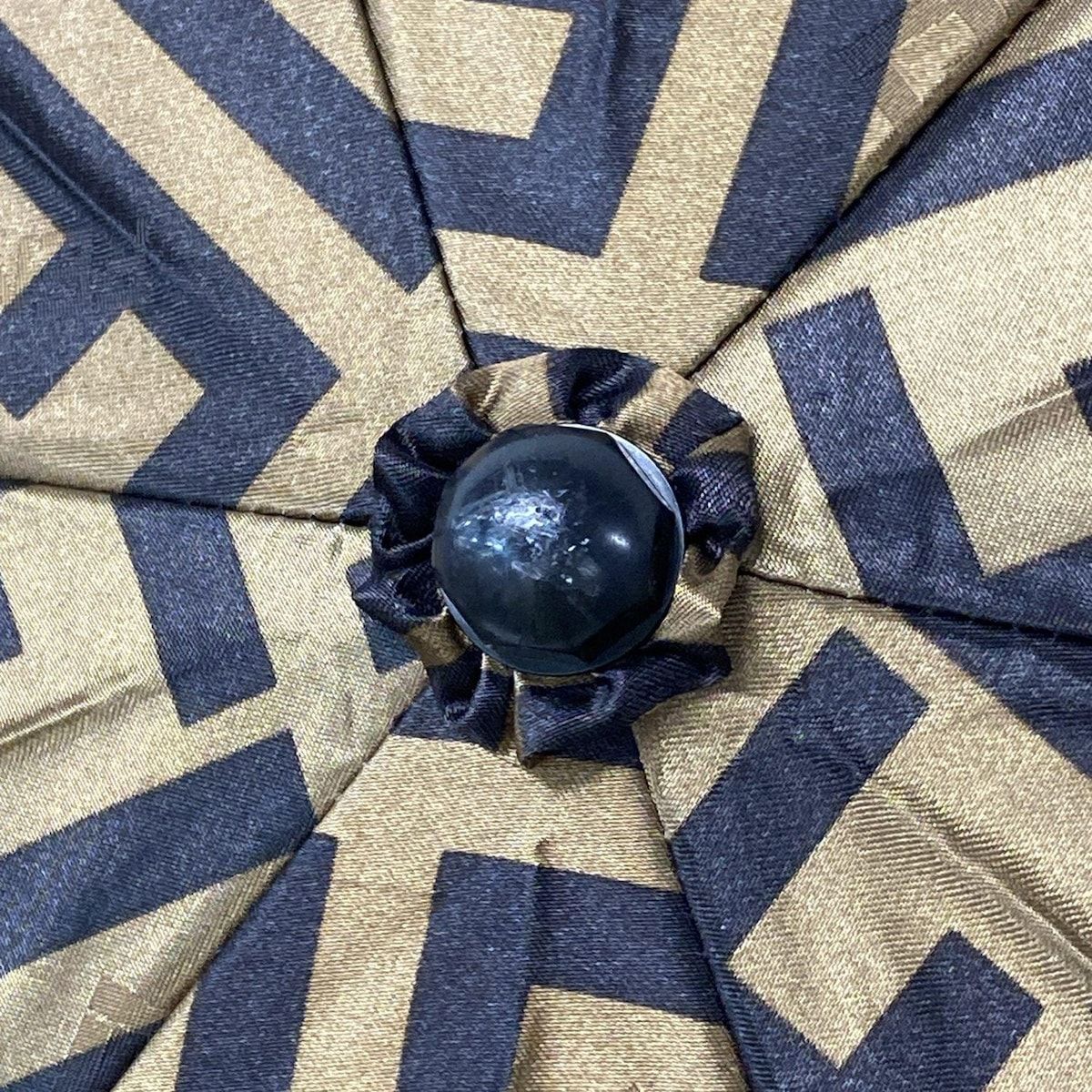 FENDI(フェンディ) 折りたたみ傘 - ライトブラウン×黒 ズッカ柄 - メルカリ