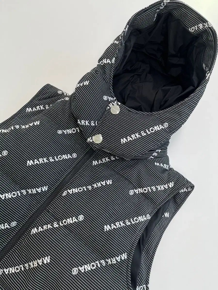  MARK - LONA マークアンドロナ ロゴ フード ダウン ベスト ベスト ジレ ベスト ジレ ビスチェ