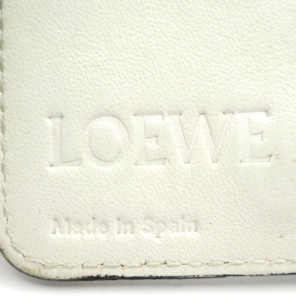 LOEWE(ロエベ) キーケース リピート/アナグラム柄 白 6連フック/型押し