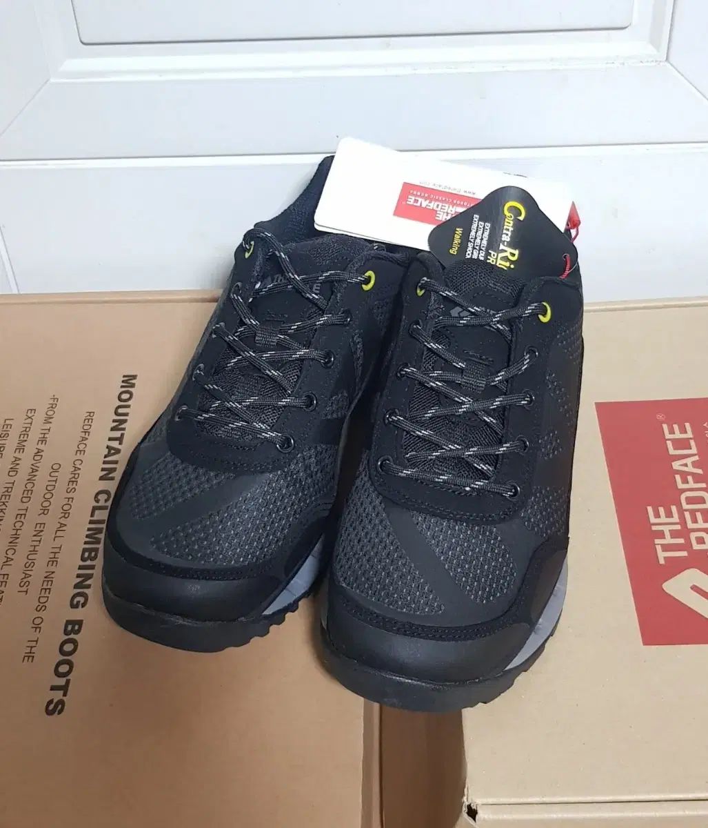  THE RED FACE トレッキングシューズ ^ 255 登山靴 トレッキングシューズ アウトドアシューズ