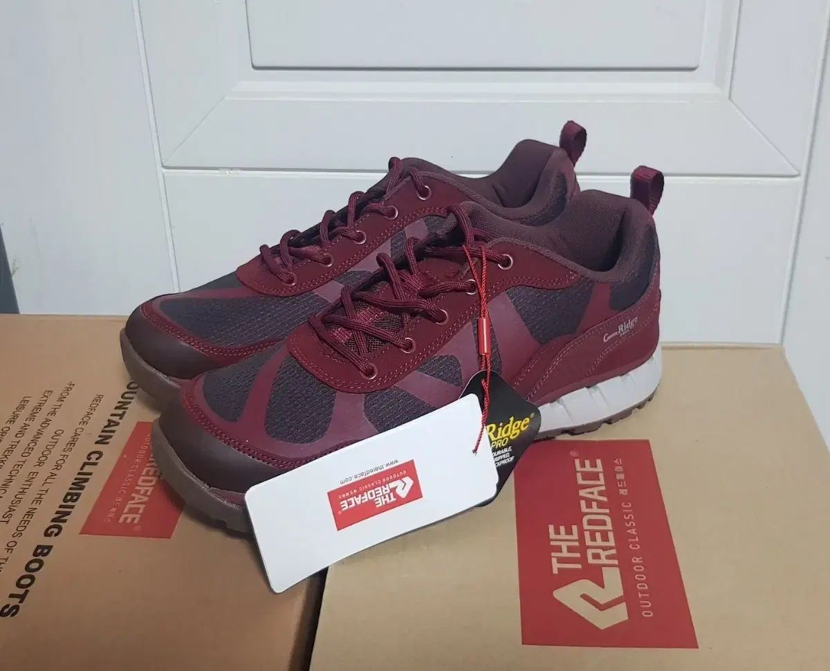 THE RED FACE トレッキングシューズ ^ 275