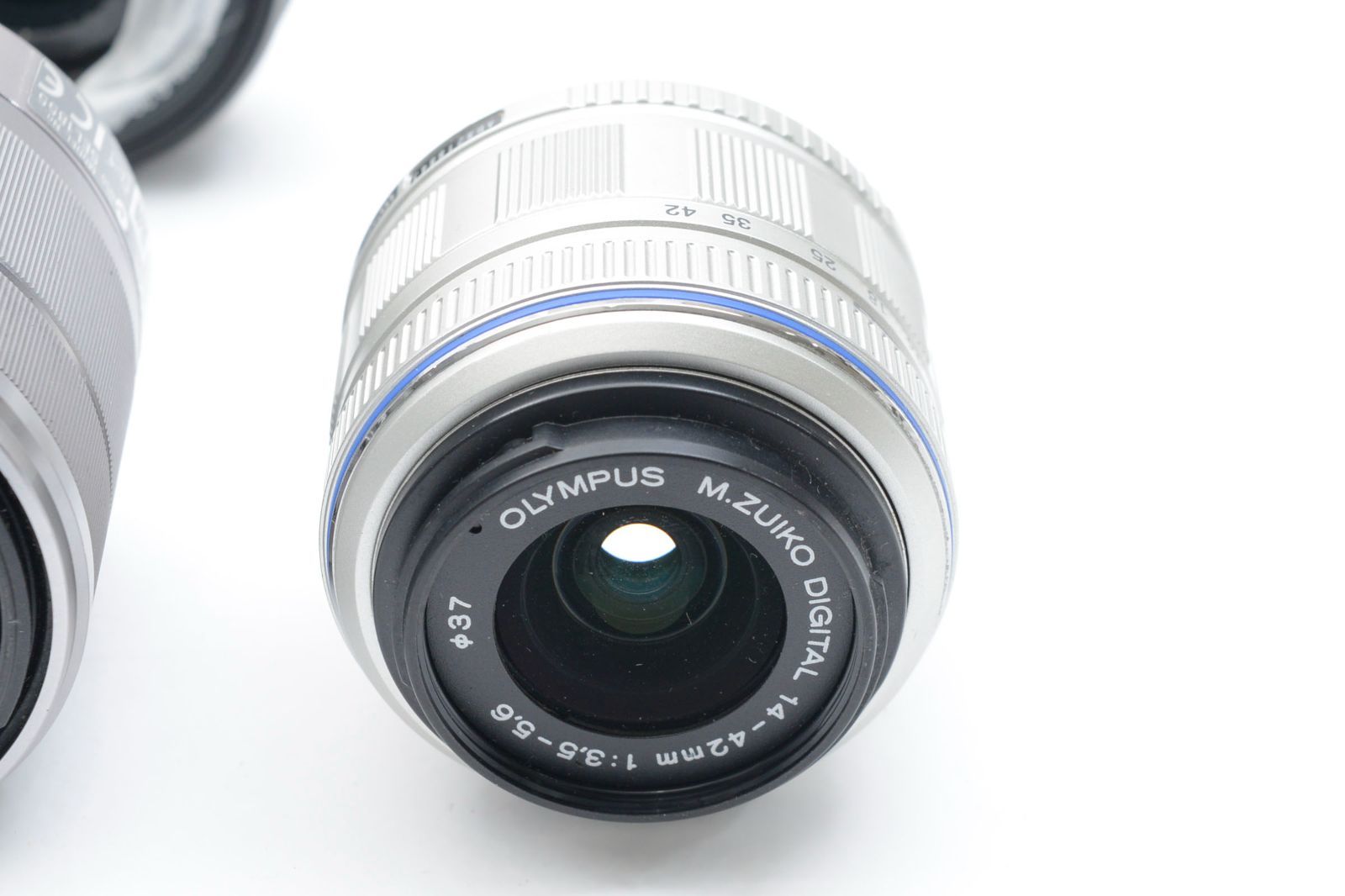 ミラーレスレンズ