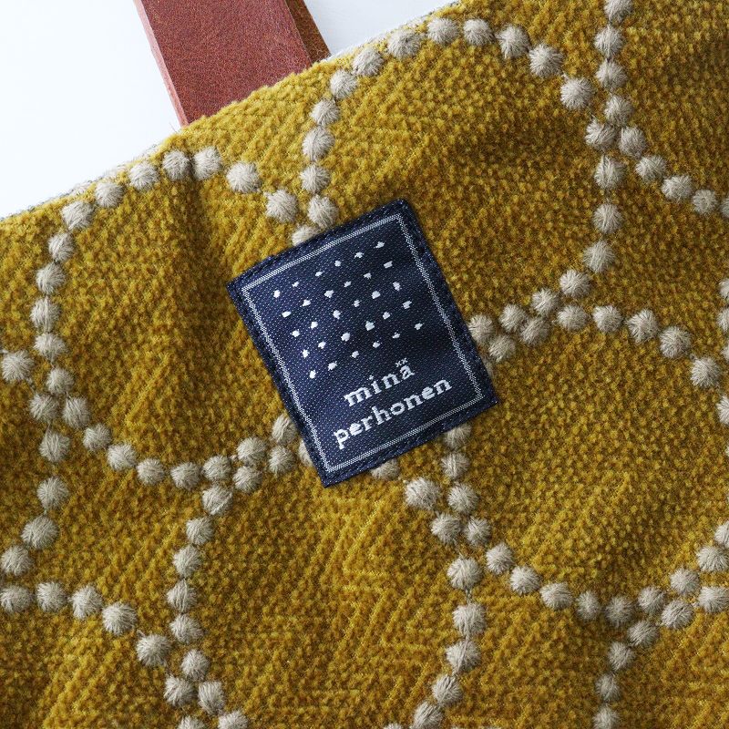 一流メーカー商品 ミナペルホネン puisto bag
