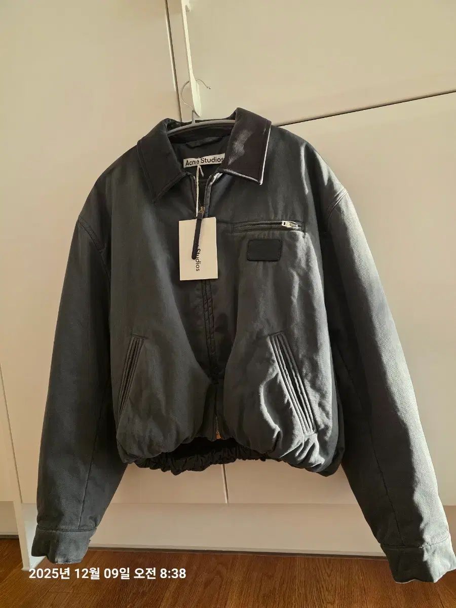 アクネ ブルゾン - メルカリ