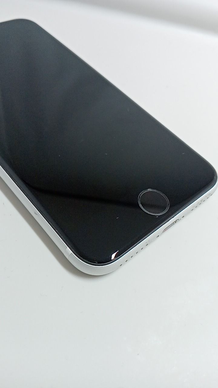 ホワイト SIMフリー