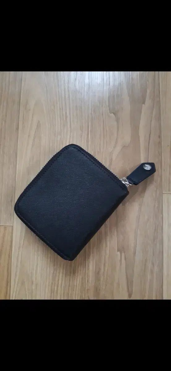 サフィアーノ 二つ折り財布