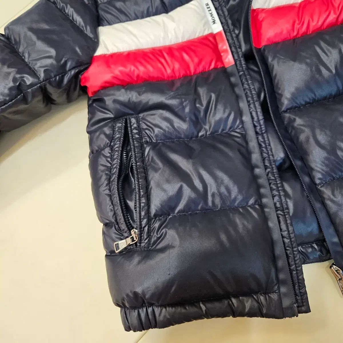 モンクレールキッズ ダウン