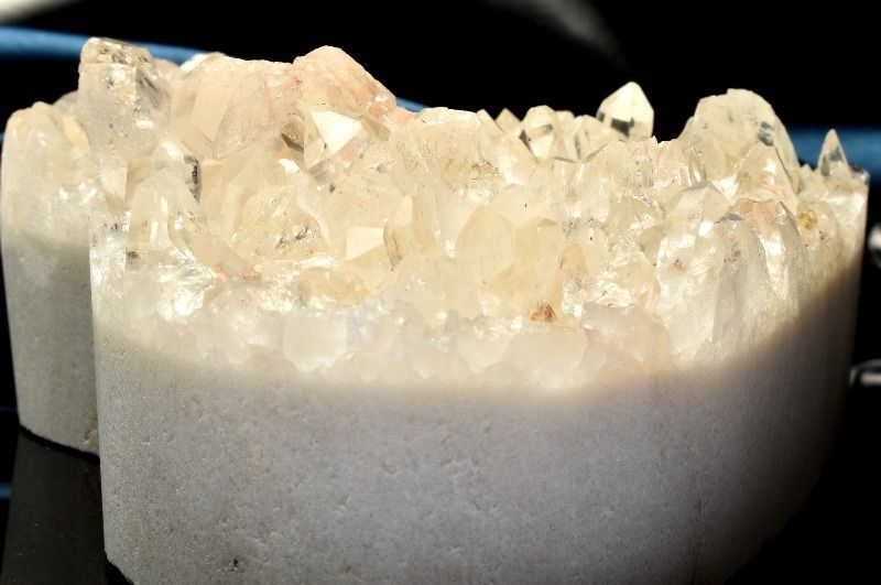 1点物】浄化や魔除けに 水晶クラスター 114x99x47mm ハート 原石