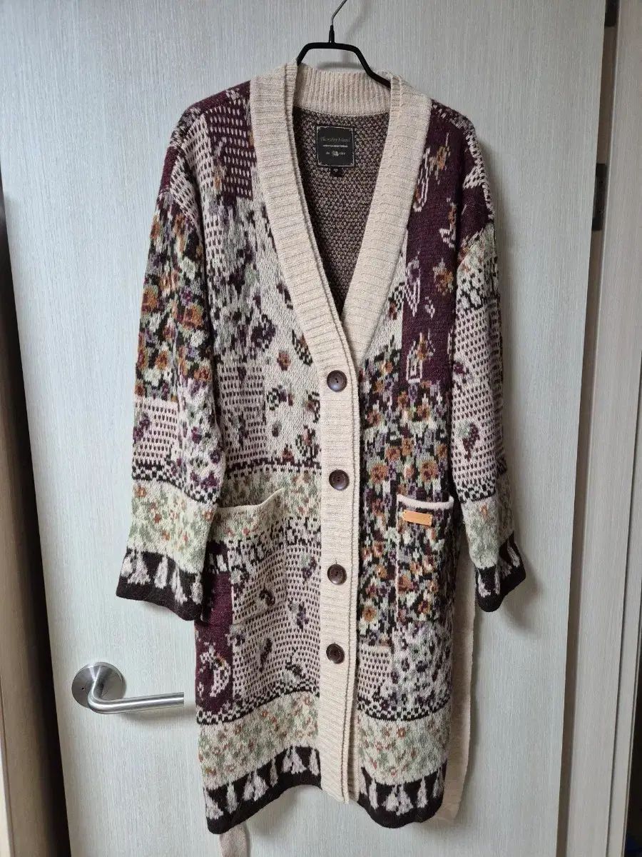 サースデーアイランド ストーリー ジャカード ニット カーディガン ロング丈 ベルトカーディガン s